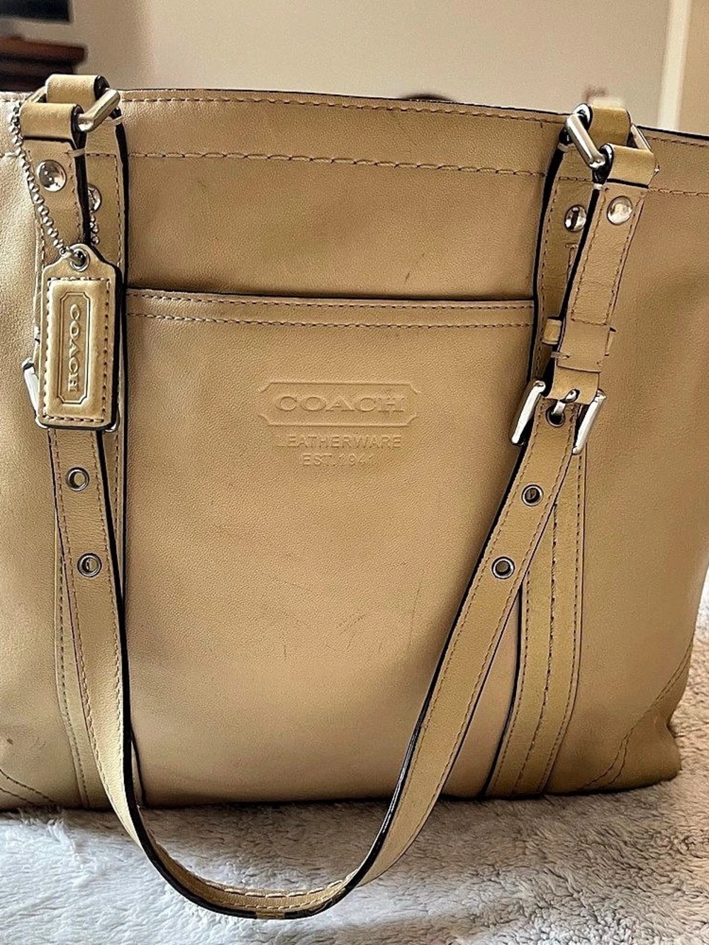 Coach Legacy East West Gallery Tote Beige Leather Bag - Picture 2 of 13